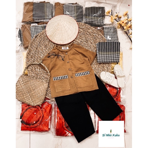 Kính gọng kim loại cho bé chụp hình