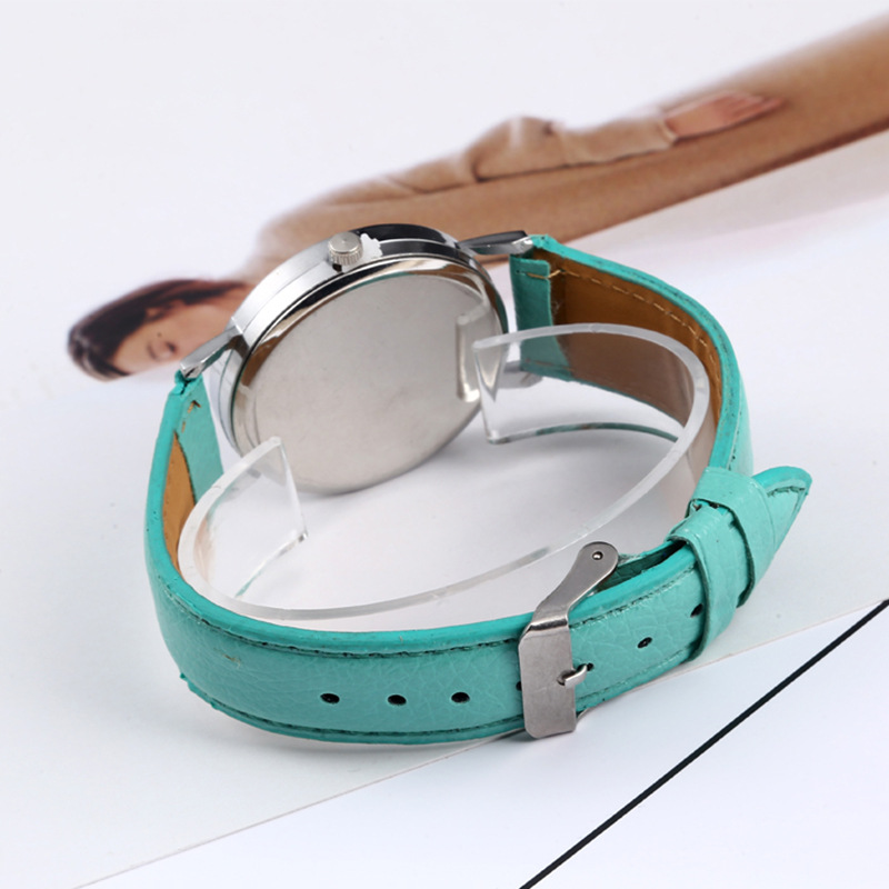 Fashion Women Quartz Watch Female Student Watches PU Strap Alloy Pattern Dial Simple Sports Wristwatch