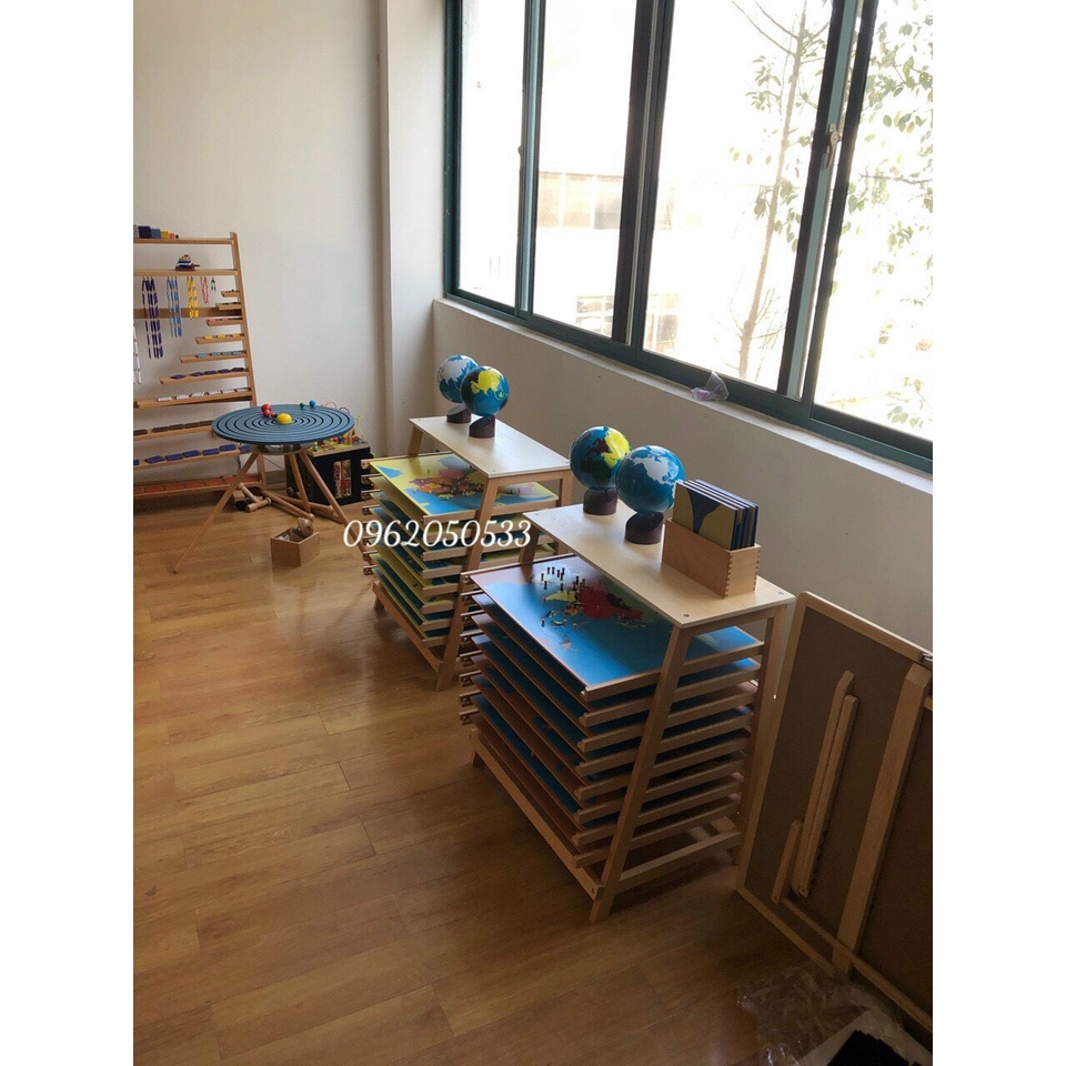 Kệ đựng bản đồ montessori