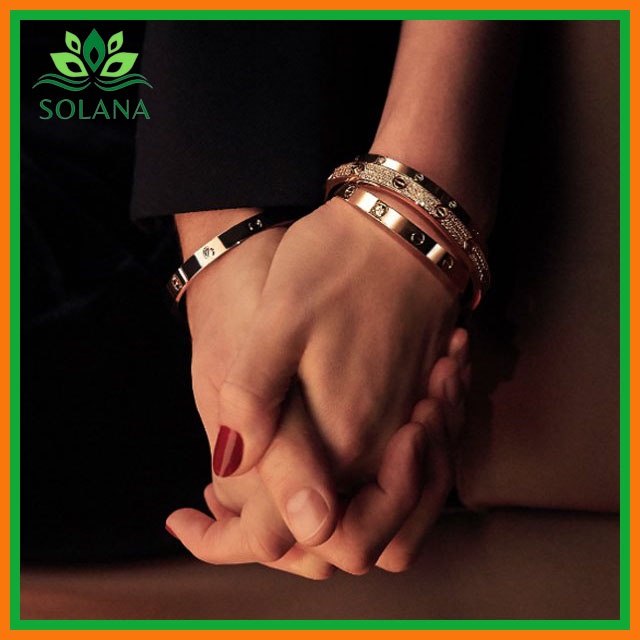 Vòng Tay Vàng Chất Liệu Titan Mạ Vàng 18K Thiết Kế Kiểu Dáng Kinh Điển Tôn Lên Vẻ Đẹp Sang Trọng Quý Phái SOLANA