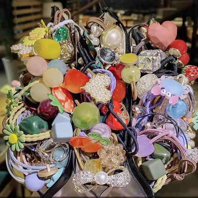 BUỘC TÓC CÁC MÀU SIÊU XINH CHO CÁC BẠN NỮ