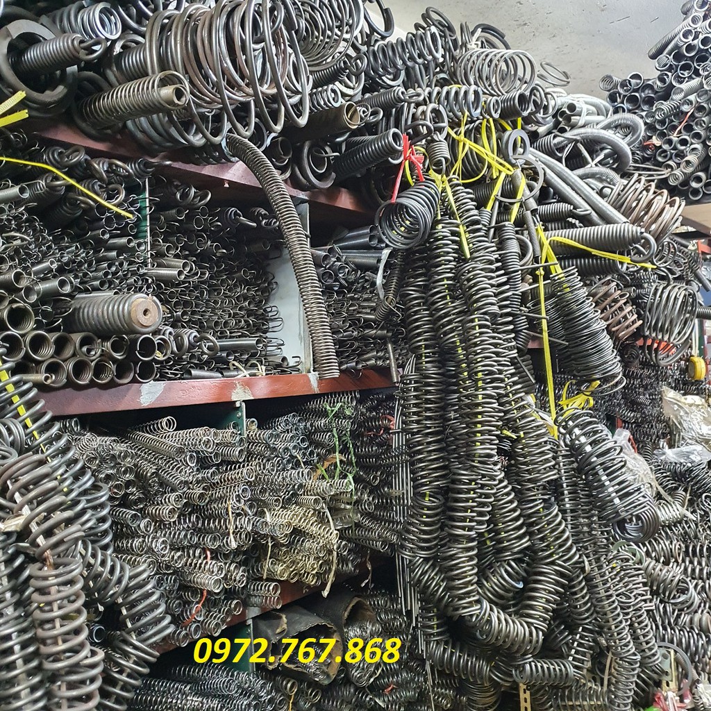 Lò xo nén đường kính ngoài 9mm, chiều dài 300mm