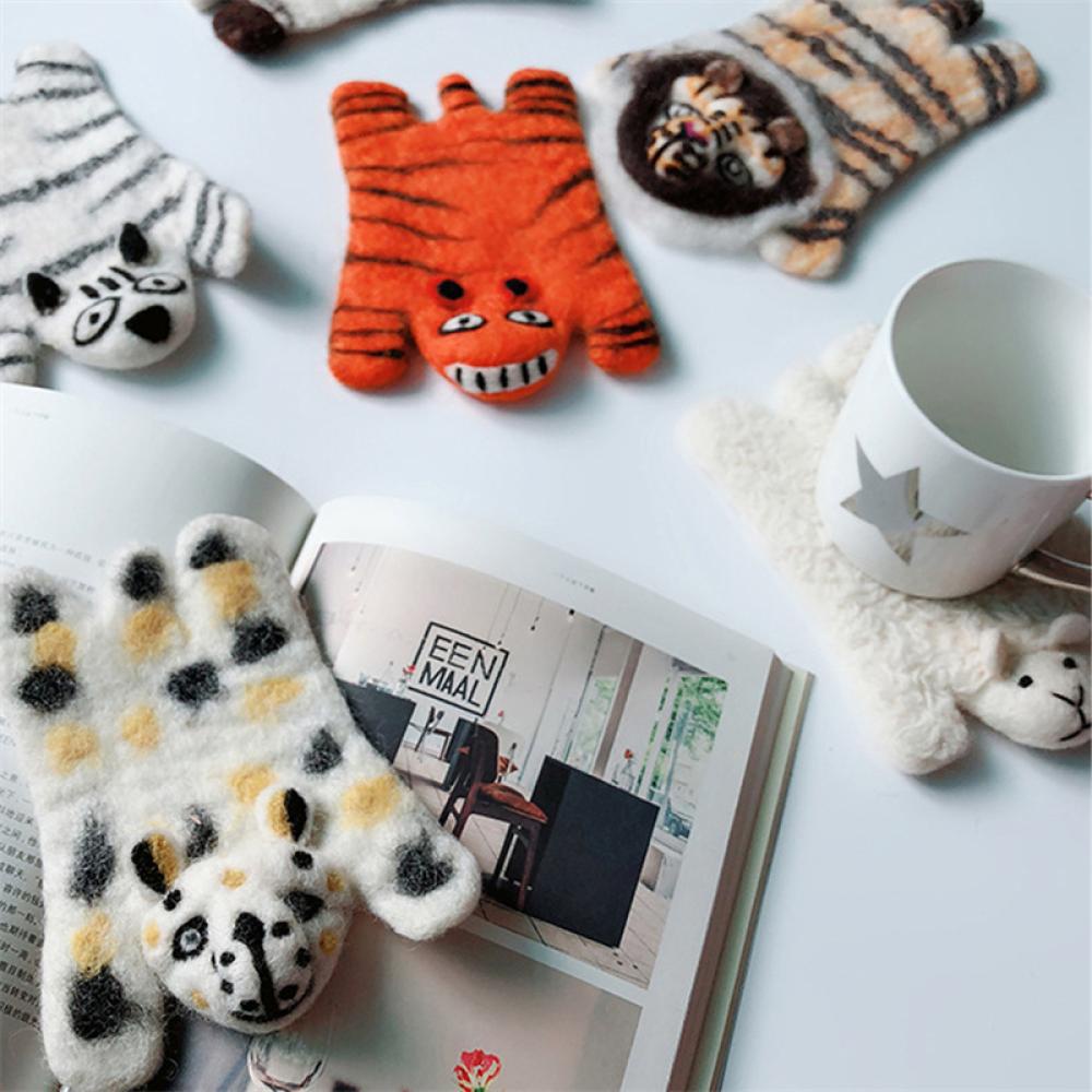 Tấm Lót Ly Bằng Len Họa Tiết Hoạt Hình Dễ Thương H3J7