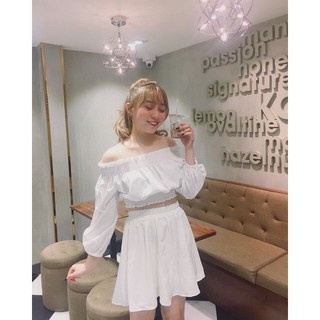 Set áo croptop trễ vai tay bồng kèm chân váy cực xinh