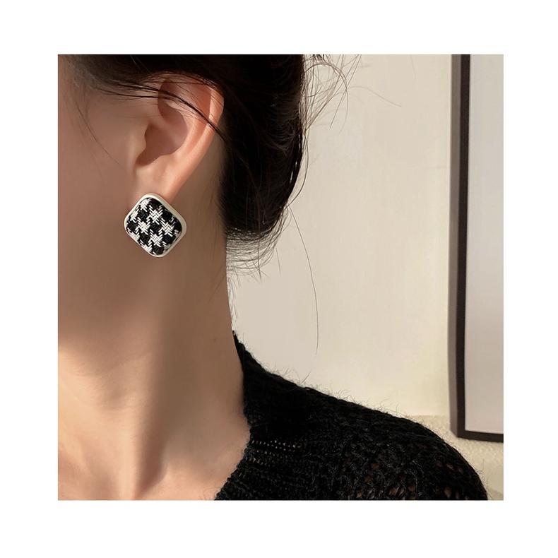 Bông tai hình vuông houndstooth phong cách retro