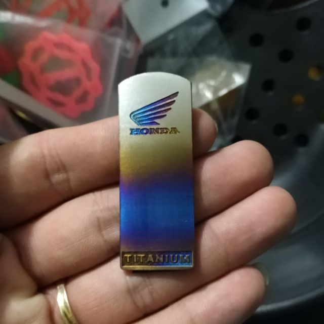 Tem titan dán remote smartkey