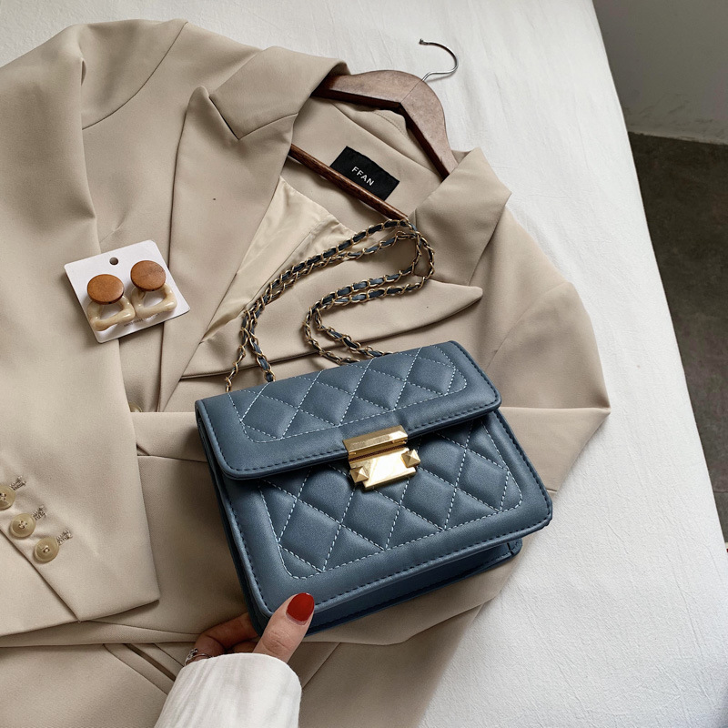 Túi Đeo Vai Phối Dây Xích Đính Kim Cương Giả Sang Trọng Dễ Phối Đồ