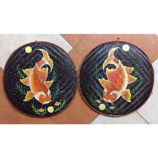 Tranh Lý ngư vọng nguyệt , cá chép trông trăng vẽ trên mẹt tre 45cm ( 2 cái )