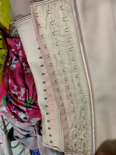 nit bụng laxte
