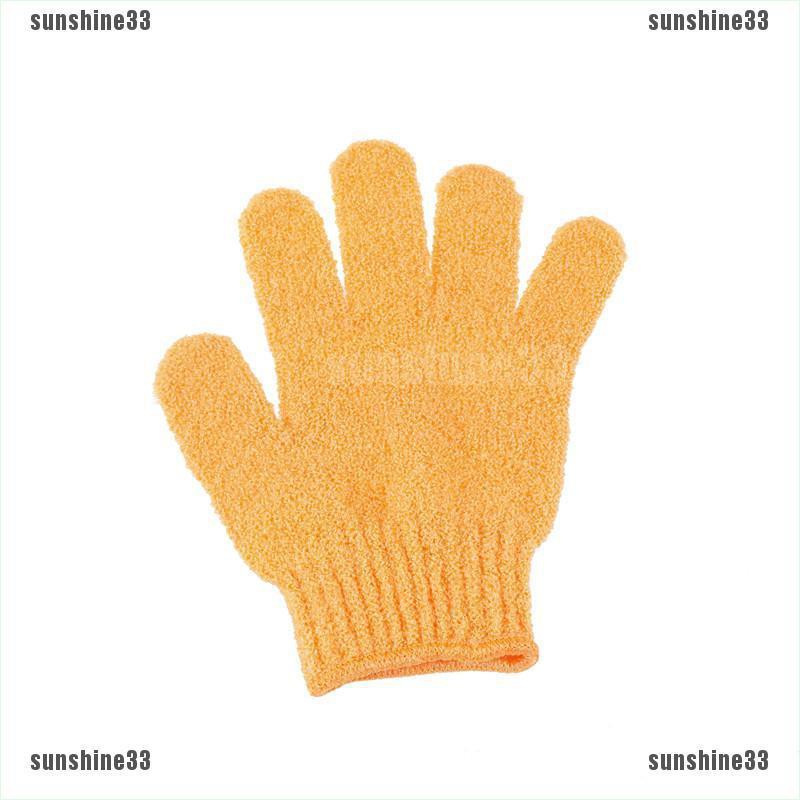 Găng tay tẩy tế bào chết dùng khi tắm cơ thể