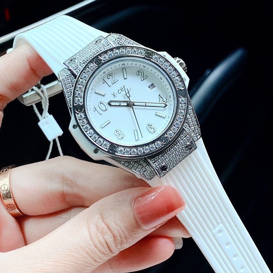 Đồng Hồ Nữ XCer Dây Silicon Trắng 36mm Silver