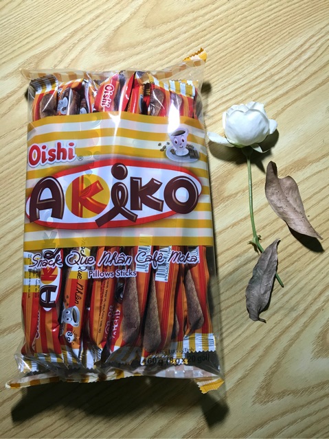 Bánh que AKIKO