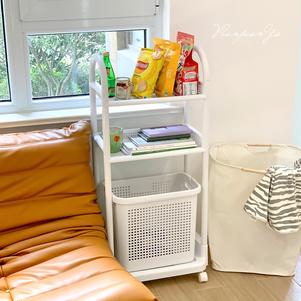 Kệ nhiều tầng có bánh xe tích hợp giỏ đựng đồ, lữu trữ đồ dùng phù hợp cho phòng tắm và phòng ngủ