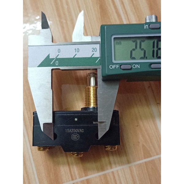 Công tắc hành trình Omron Z-15GQ-B