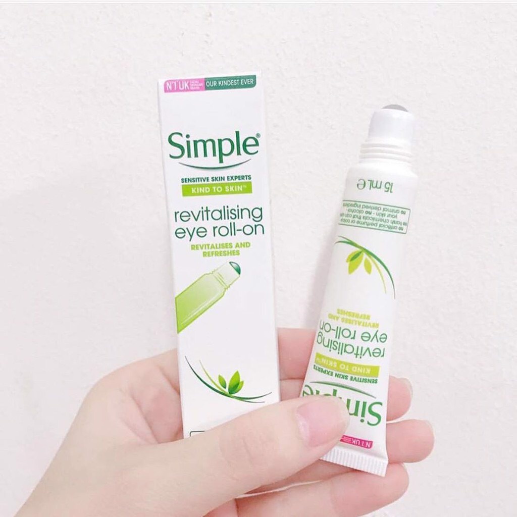 Lăn Dưỡng Mắt Simple Kind To Skin Revitalising Eye Roll On 15ml