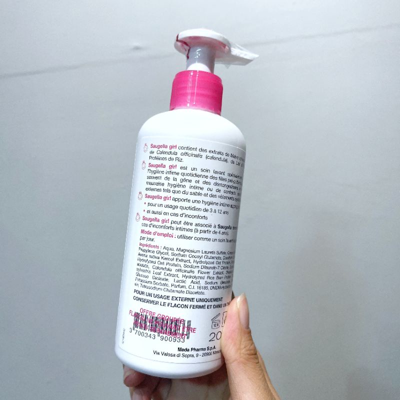 Dung dịch vệ sinh cho bé 3 tuổi+ Saugella Pháp 200ml