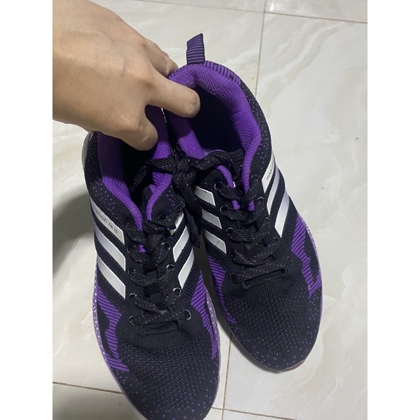 Giày thể thao hiệu si