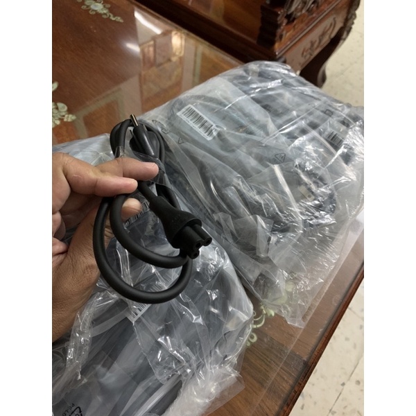 Dây nguồn sạc laptop zin oval chất lượng miễn bàn.