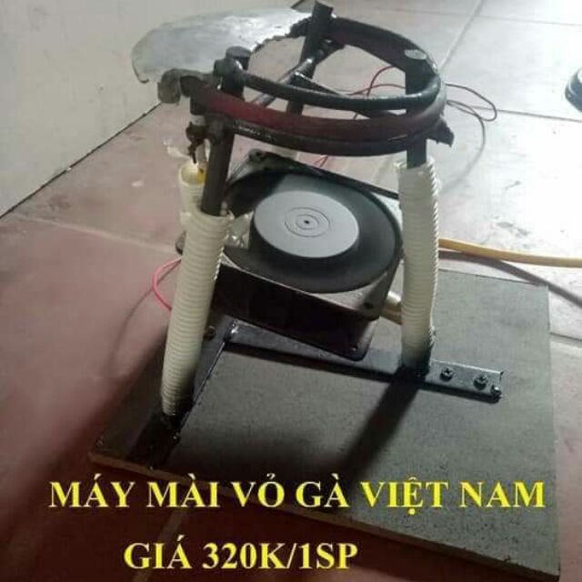 Mấy mài mỏ gà,để gà không mổ nhau