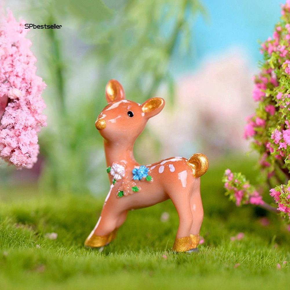 Mô hình chú hươu mini bằng nhựa đáng yêu dùng để trang trí tiểu cảnh