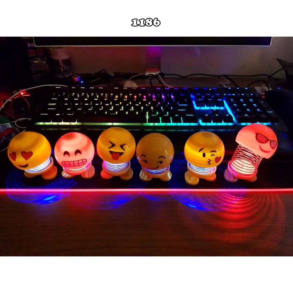 Thú Nhún Emoji có đèn led con lắc lò xo vui nhộn, sticker mặt biểu cảm Hot trend 2019 [ Giao mẫu ngẫu nhiên ]