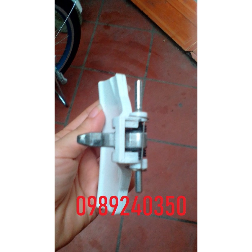 Tay nắm cửa máy giặt Electrolux đời cổ