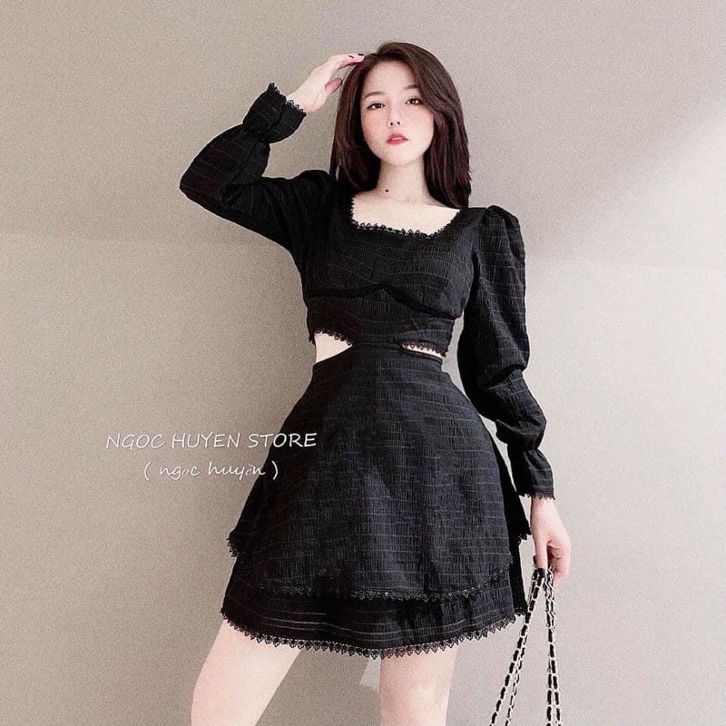 (Kèm hình thật sàn) ĐẦM XÔ ĐEN CỔ VUÔNG VIỀN REN KHOÉT EO