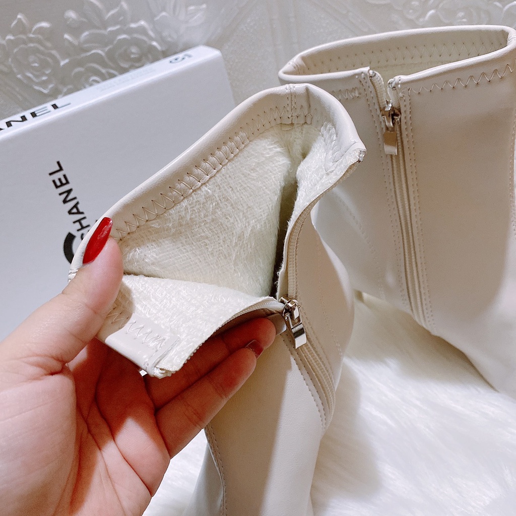 Bốt cổ lửng gót nhọn, mũi nhọn da mịn lót lông hàng loại 1 full box đẹp thời trang