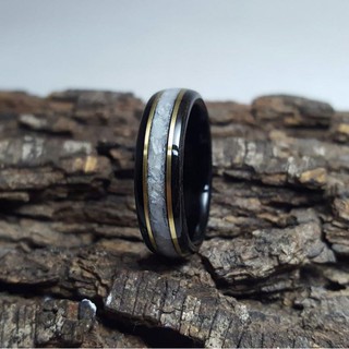 nhẫn gỗ mun cẩn đồng và đá xà cừ