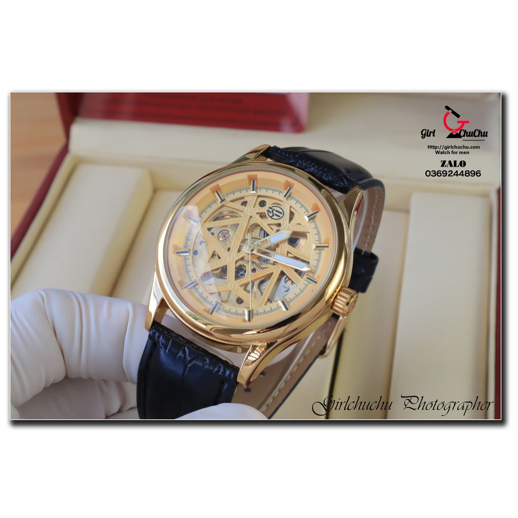 Đồng hồ nam Forsining cơ lộ máy với thiết kế vàng gold sang trọng, đẳng cấp, dây da đen mang cực ôm tay
