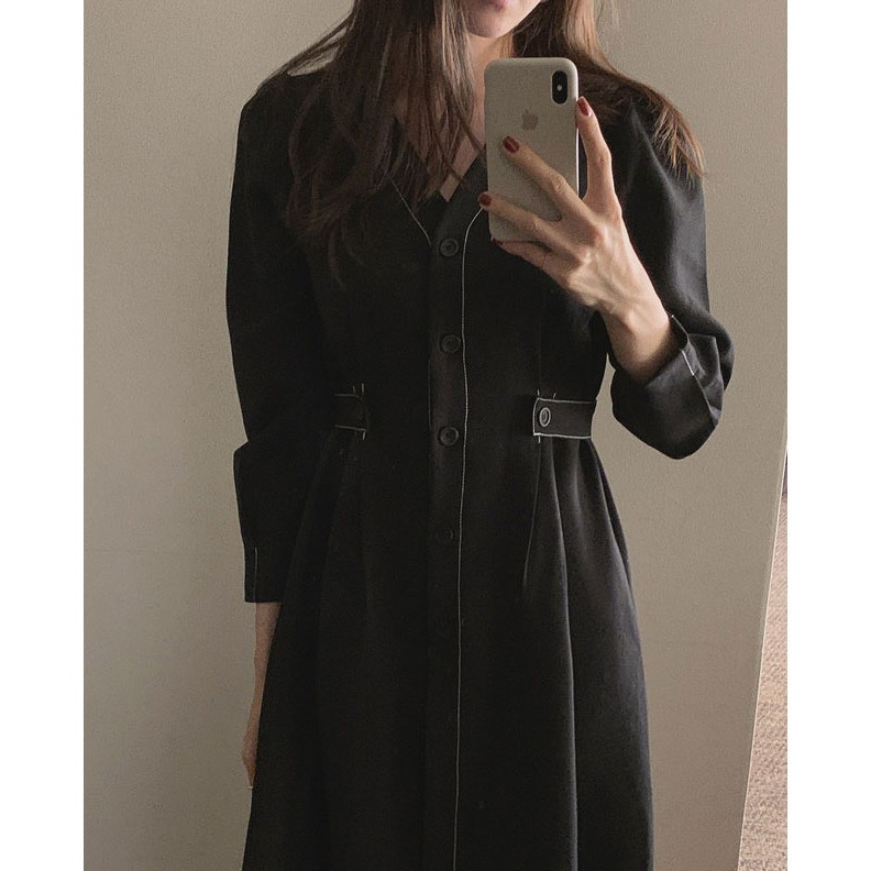 Đầm màu trơn eo nịt cổ V hàng nút đơn chiều dài vừa phải 39377