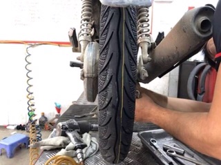 Lốp maxxis Rs không săm N263.0099