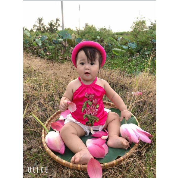 Yếm đào hoa thêu cho bé gái size 3ky - 15ky / Bộ quần áo bé gái