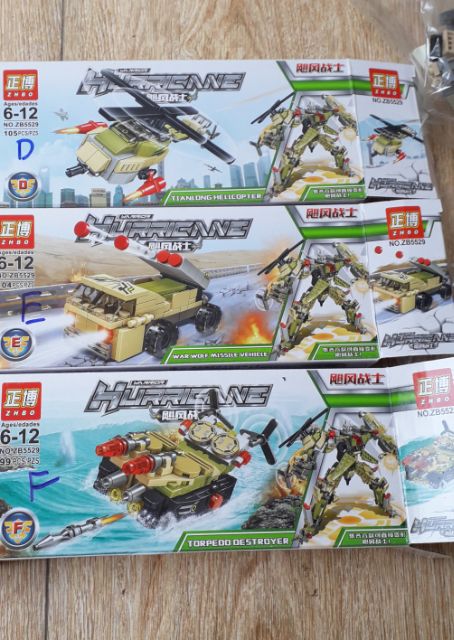 Lắp ráp 1 hộp LegoHurricne 5529 có nhiều chi tiết bằng nhựa ABS