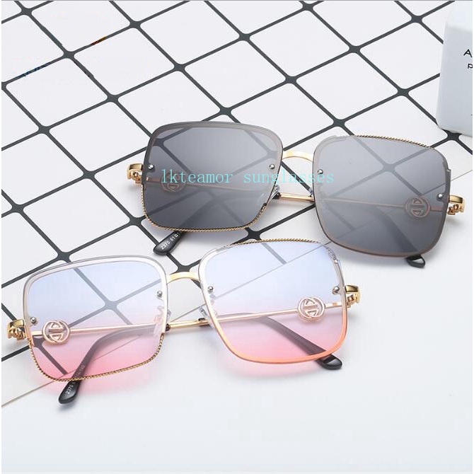 Kính mát vuông gọng kim loại chống tia UV400 cho Nữ