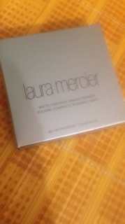 Phấn bắt sáng laura mercier