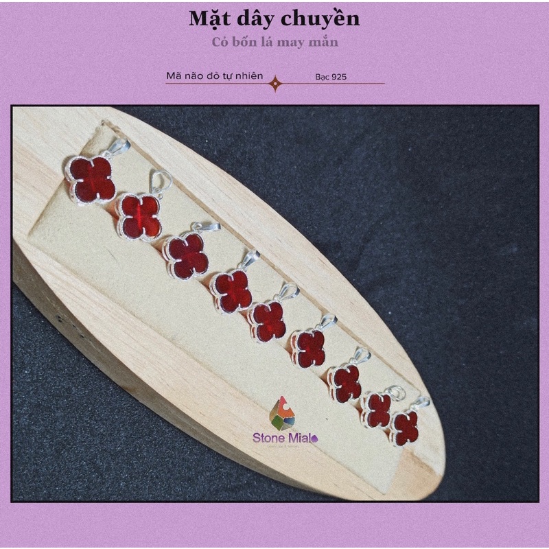Mặt dây chuyền cỏ bốn lá may mắn đá mã não tự nhiên