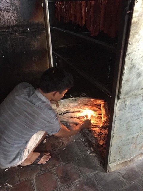 [Mã GROXUAN1 giảm 8% đơn 150K] Thịt Lợn Gác Bếp Tây Bắc chính hiệu tặng chẩm chéo (225gr) | BigBuy360 - bigbuy360.vn