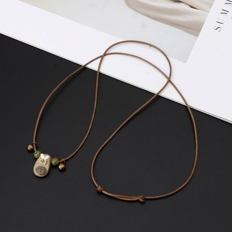 Mặt trang sức hình ong mật bằng đá thiên nhiên độc lạ sành điệu