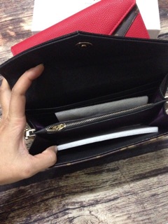 Clutch cầm tay Lv