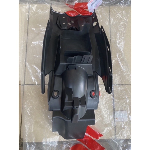 Chắn bùn gầm dè sau satria fi suzuki chính hãng