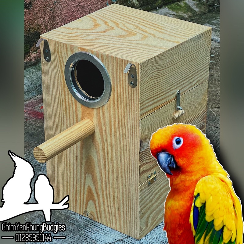 Tổ đẻ Vẹt Sun Conure (Hai cửa hai bên + ốp tôn bên trong) gỗ thông nguyên khối.