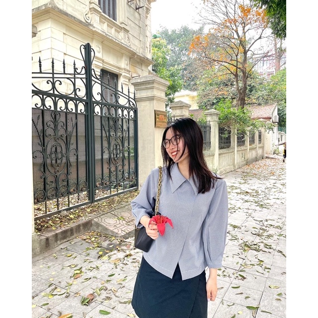 Áo kiểu xẻ tà - Night Shirt