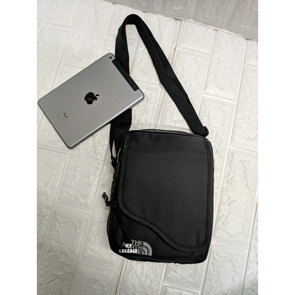 Túi đeo chéo thời trang gọn nhẹ