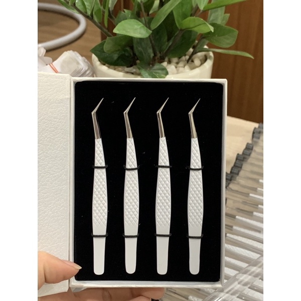 Nhíp HOA HỒNG ĐEN