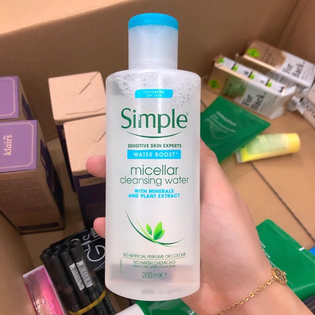 Tẩy trang Simple xanh dương