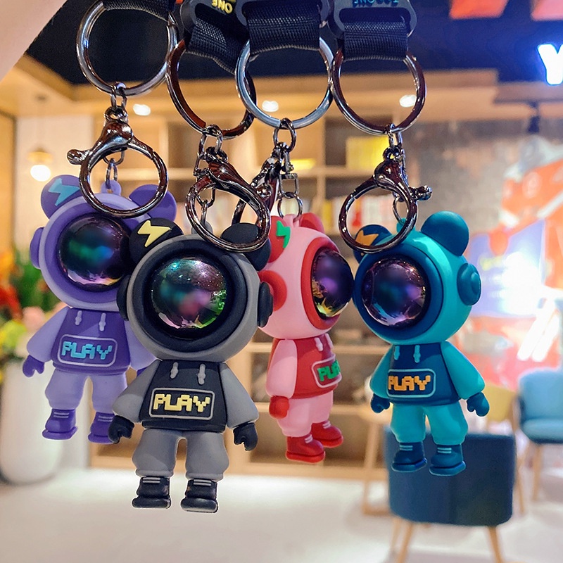 Móc khóa phi hành gia hot trend phụ kiện túi xách