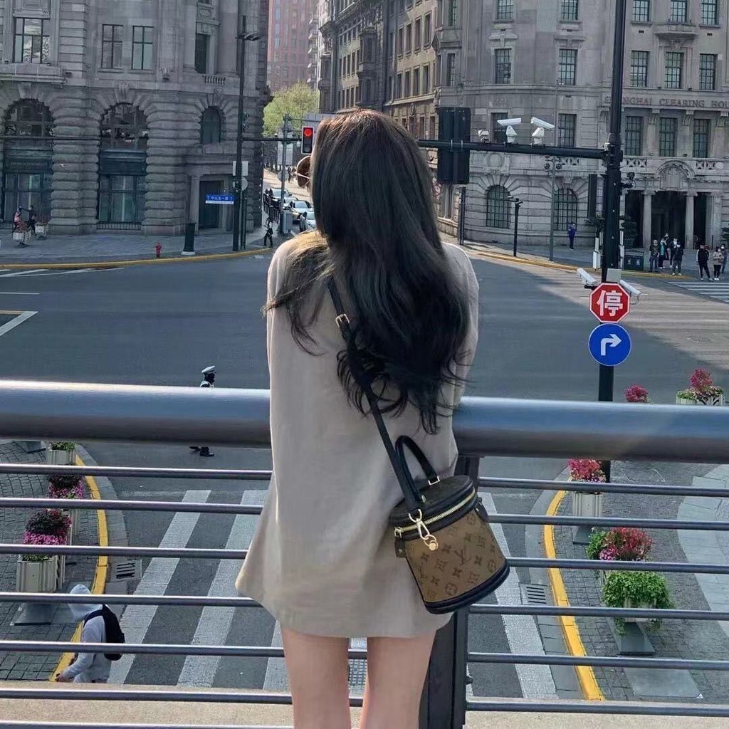 Áo sweater form rộng ESSENTIALS nỉ da cá cực xịn | BigBuy360 - bigbuy360.vn