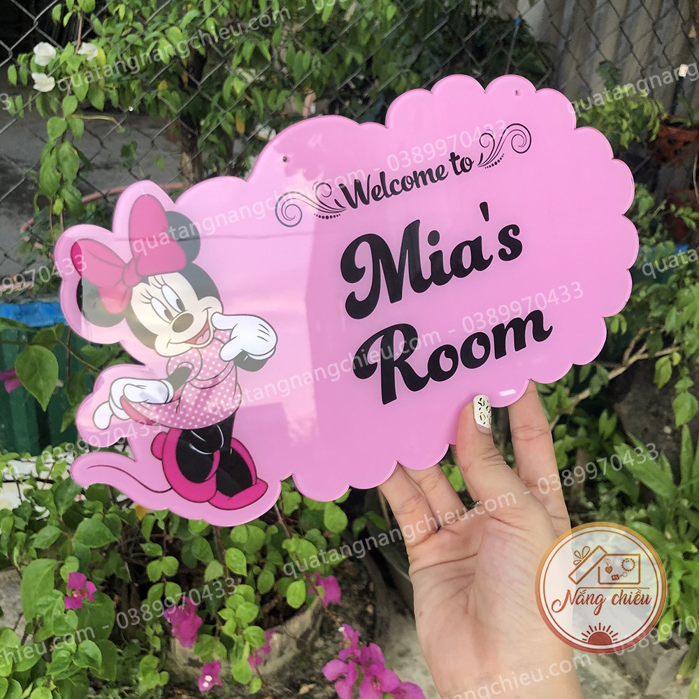 Bảng hiệu in hình chuột Mickey