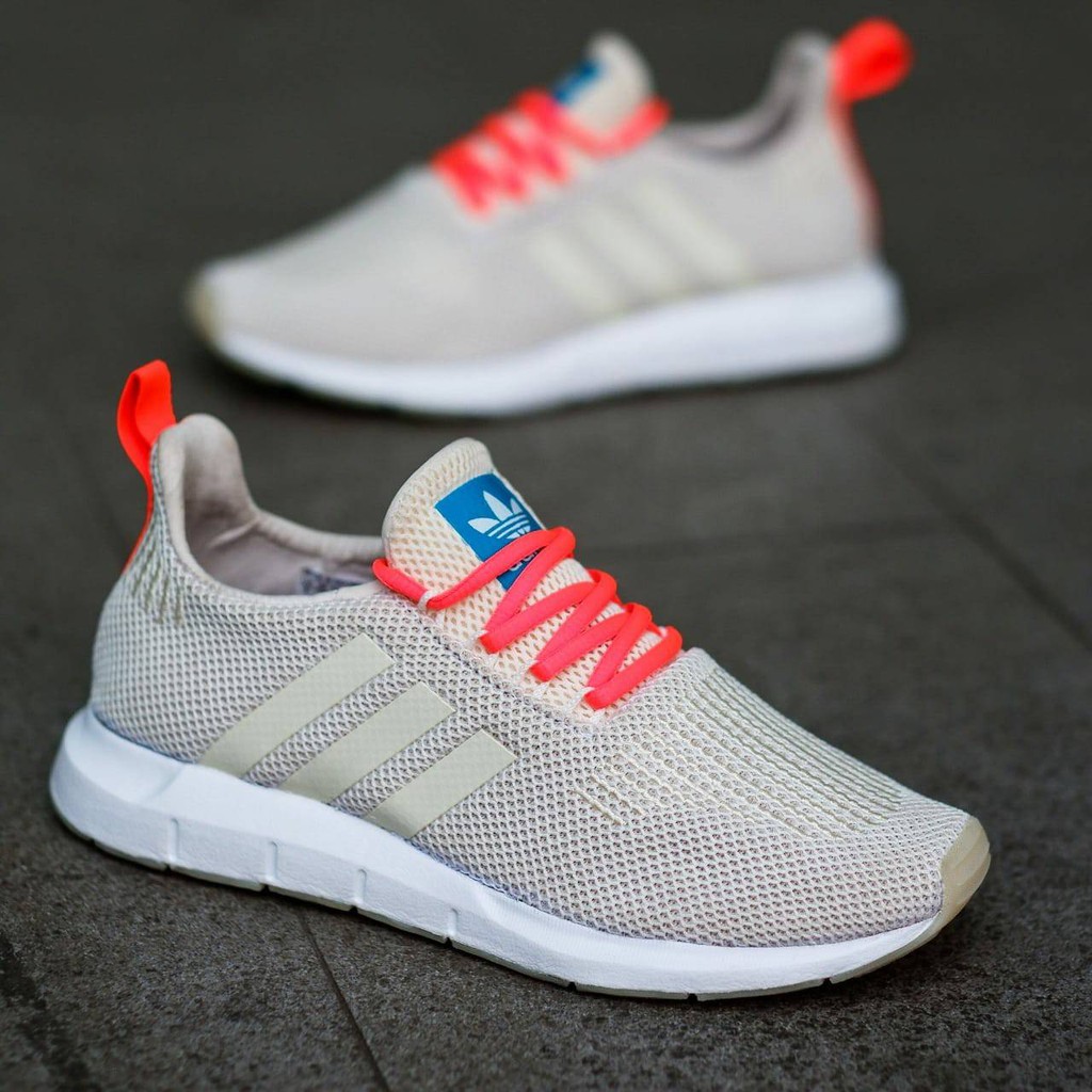 Giày Thể Thao Adidas Swift Run Chính Hãng Phối Màu Cam Cá Tính